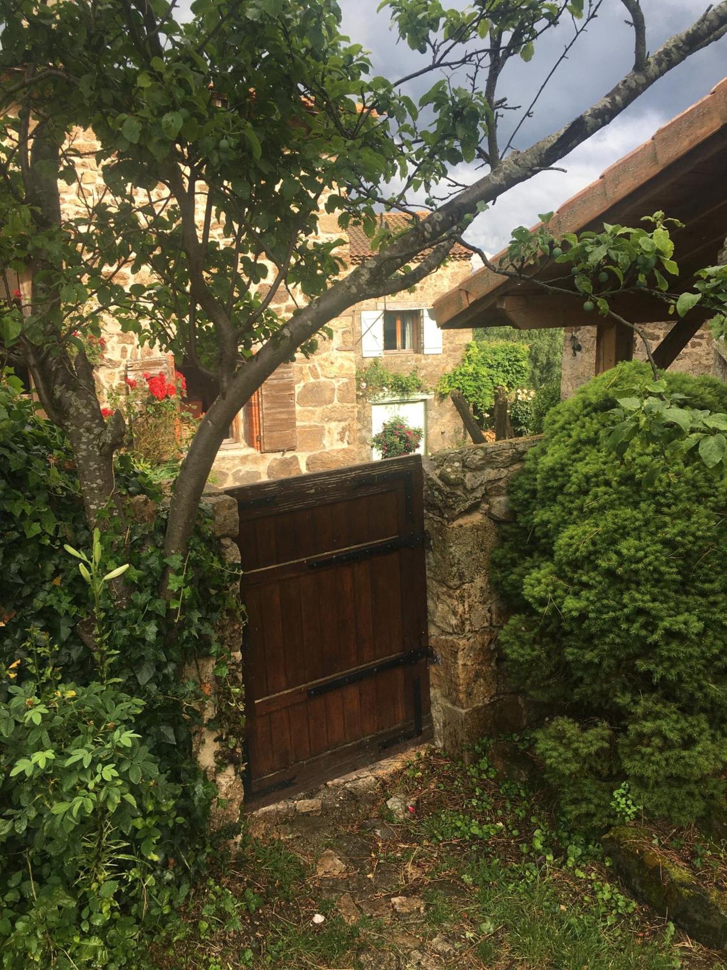 Saint-Alban-d'Ay Gites De Gobertier מראה חיצוני תמונה